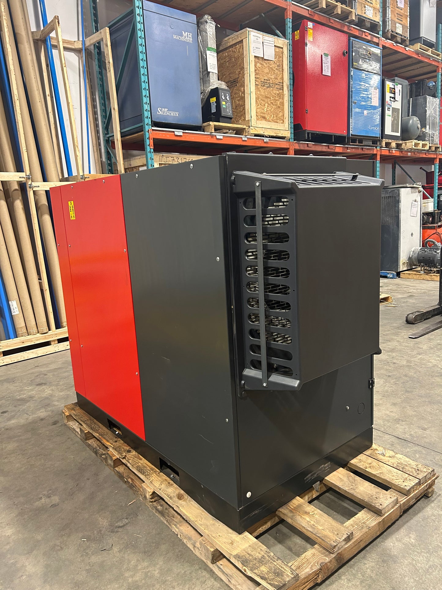 CPE100 Screw compressor 75 KW/100 HP CHICAGO PNEUMATICS - for sale